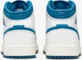 Кроссовки подростковые Nike JORDAN 1 MID SE (GS) бело-синие FN7432-141