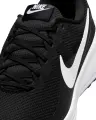 Кросівки бігові Nike REVOLUTION 8 EXTRA WIDE чорно-білі HQ1996-001