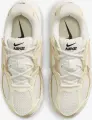 Кросівки жіночі Nike V5 RNR SE жовто-білі IO0464-101
