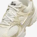 Кросівки жіночі Nike V5 RNR SE жовто-білі IO0464-101