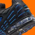 Кросівки Nike AIR MAX PLUS 3 синьо-чорно-жовтогарячі DR8588-400