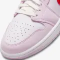Кросівки жіночі Nike AIR JORDAN 1 MID VALENTINE'S DAY світло-рожево-червоні DR0174-500