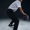 Спортивні штани підліткові Nike KOBE THERMA-FIT чорно-білі HJ1015-010