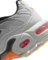 Кросівки підліткові Nike AIR MAX PLUS (GS) сіро-чорно-оранжеві CD0609-050