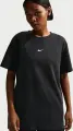 Футболка жіноча Nike SPORTSWEAR CLASSIC OVERSIZED чорна IH7601-010