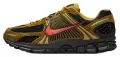 Кросівки Nike ZOOM VOMERO 5 PREMIUM оливково-чорно-червоні IH1344-300