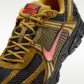 Кросівки Nike ZOOM VOMERO 5 PREMIUM оливково-чорно-червоні IH1344-300