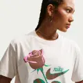 Футболка спортивная женская Nike SPORTSWEAR CLASSIC молочная IR7826-072