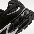 Кроссовки детские Nike V5 RUNNER SUEDE черно-белые IO1644-004
