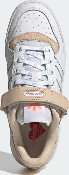 Кроссовки женские Adidas FORUM LOW бело-светло-коричневые GW0569
