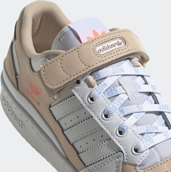 Кроссовки женские Adidas FORUM LOW бело-светло-коричневые GW0569