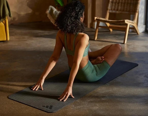 Коврик для йоги Adidas YOGA MAT черный ADYG-10001BK
