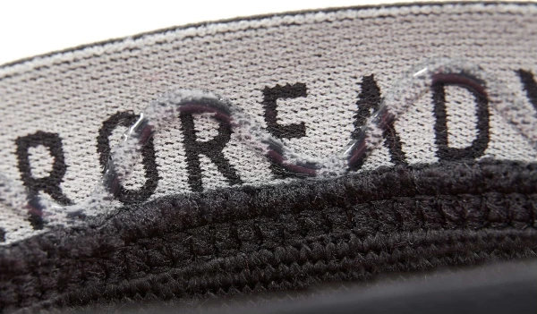 Фиксатор колена Adidas PERFORMANCE KNEE SUPPORT черный L ADSU-13323-NL