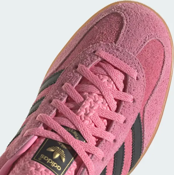 Кеди жіночі Adidas GAZELLE рожево-чорно-фіолетові IE7002