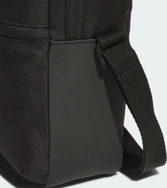Сумка через плечо Adidas ESSENTIALS ORGANIZER 4,4L черная JM7152