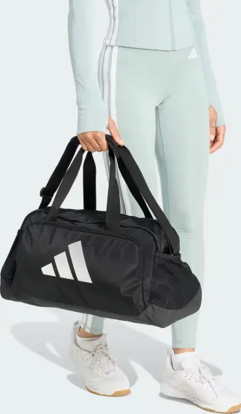 Сумка спортивная женская Adidas WOMAN DEFENDER DUFFLE SMALL 31,2L черная KA7992