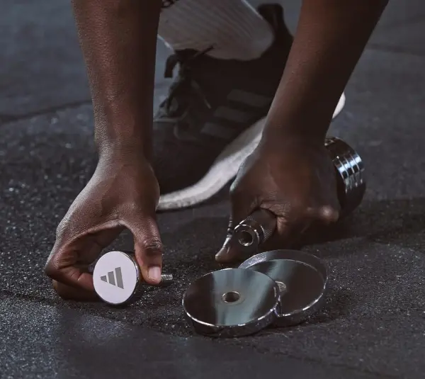 Гантель наборная Adidas ADJUSTABLE CHROME DUMBBELL серебряная (5,0 кг) ADWT-11400
