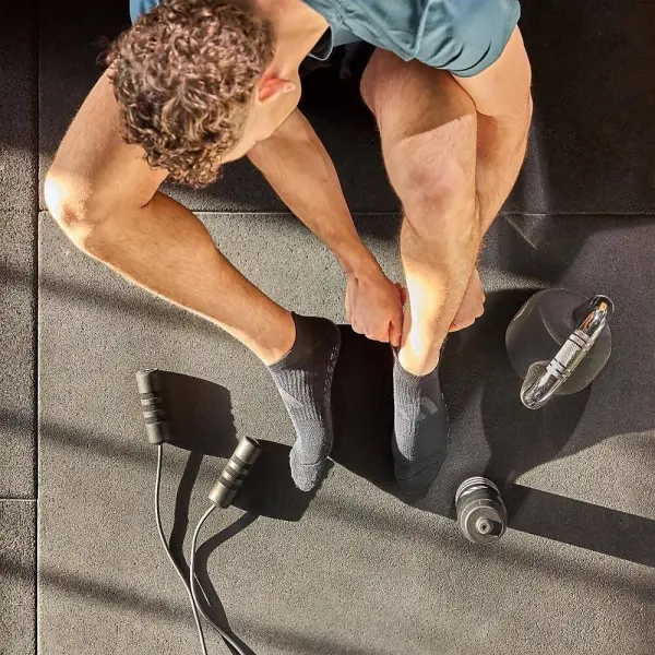 Шкарпетки для йоги Adidas STUDIO SOCKS чорні S/M ADSK-10000BK