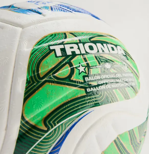 Футбольний м'яч Adidas FIFA WORLD CUP 26 TRIONDA PRO біло-червоно-зелено-синій Розмір 5 JD8021
