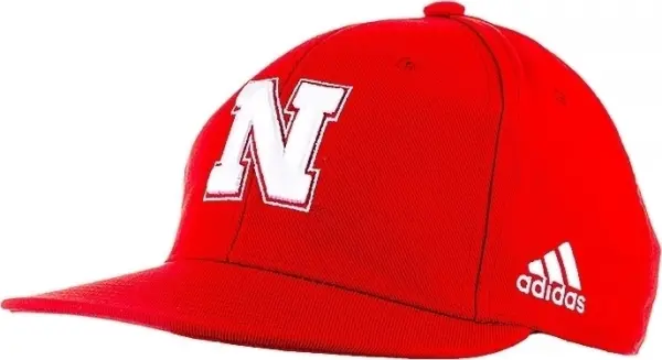 Кепка Adidas NEBRASKA CORNHUSKERS FLAT BRIM SNAP красная GG7605