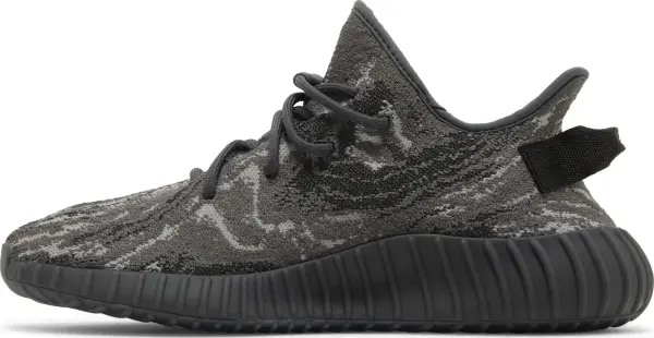 Кроссовки Adidas YEEZY BOOST 350 V2 темно-серо-черные ID4811