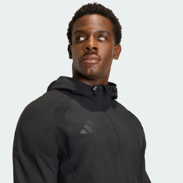 Ветровка Adidas TIRO TRAVEL WINDBREAKER черная JM5539