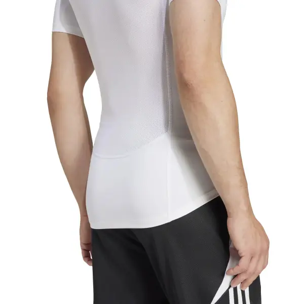 Компрессионная футболка Adidas TECHFIT белая JP4675