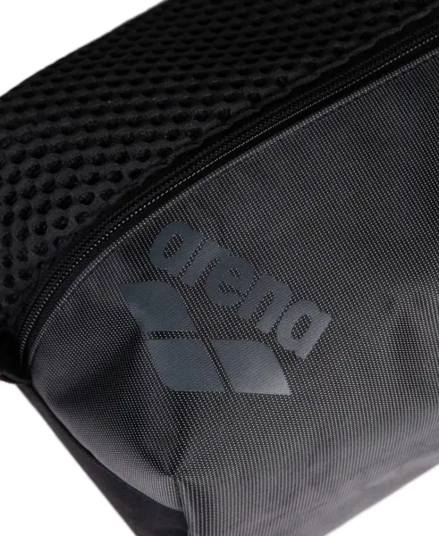 Косметичка Arena ONE GO POCKET BAG 7L чорна 010242-100