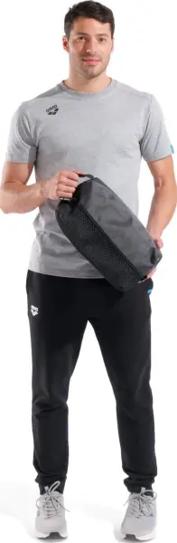 Косметичка Arena ONE GO POCKET BAG 7L чорна 010242-100