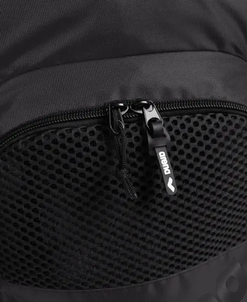 Рюкзак Arena ONE GO BACKPACK 35L чорний 010229-100