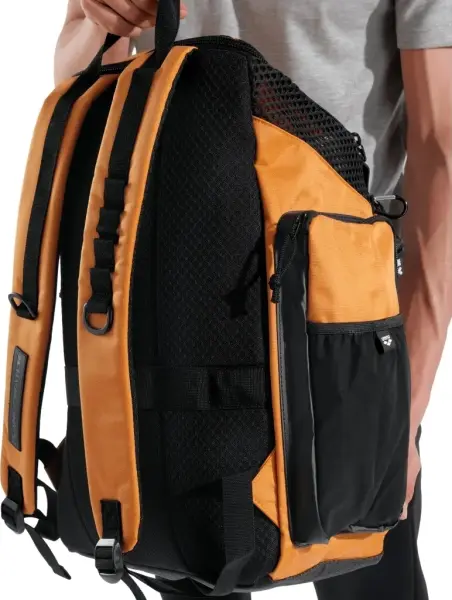 Рюкзак Arena ONE GO BACKPACK 45L помаранчевий 010231-900