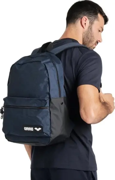Рюкзак Arena TEAM BACKPACK 30L темно-синій 002481-710