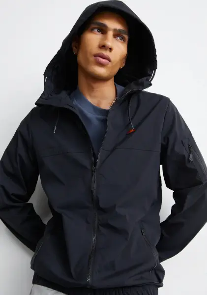 Ветровка Ellesse BATTALIO черная SHV20518-011