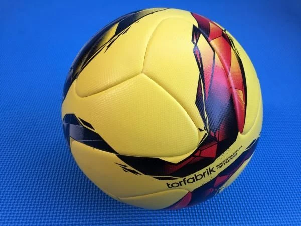 Мяч футбольный Torfabrik желтый клеенный europaw251 Размер 5