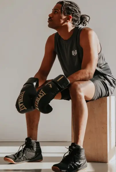 Перчатки боксерские Everlast ELITE 2 BOXING GLOVES черно-золотые (12 унций) P00003271
