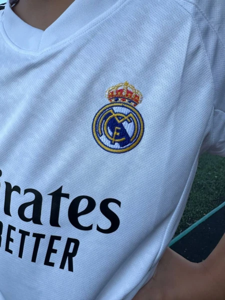Футбольная форма детская Реал Мадрид (Real Madrid) 2024-2025 домашняя бело-черная F0031