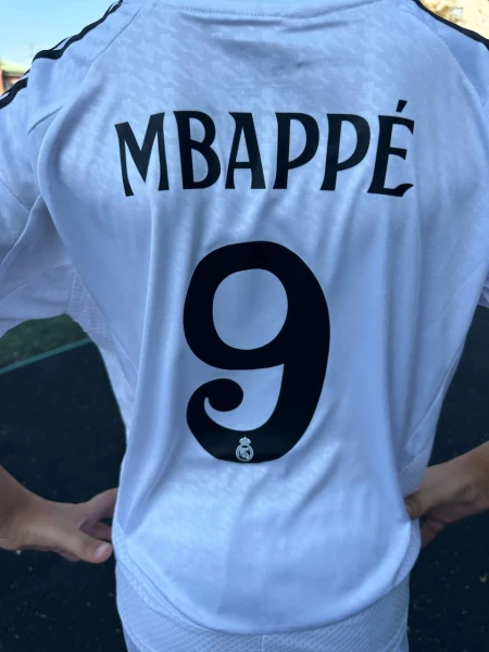 Футбольна форма дитяча Реал Мадрид (Real Madrid) Mbappe 9 2024-2025 домашня біло-чорна F0033
