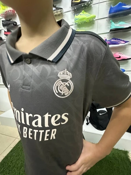 Футбольная форма детская Реал Мадрид (Real Madrid) 2024-2025 резервная серо-черно-белая F0034
