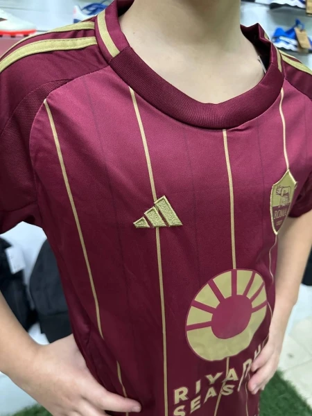 Футбольна форма дитяча Рома (Roma) 2024-2025 домашня бордово-золота F0038