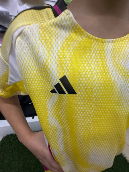 Футбольна форма дитяча Ювентус (Juventus) 2024-2025 виїзна жовто-біла F0040