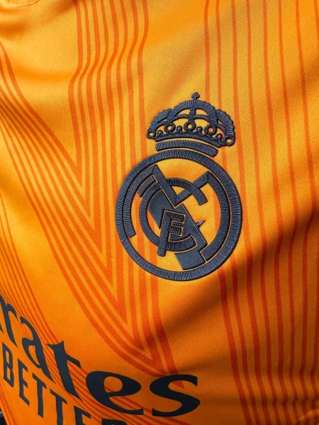 Футболка Реал Мадрид (Real Madrid) 2024-2025 виїзна помаранчево-чорна F0058