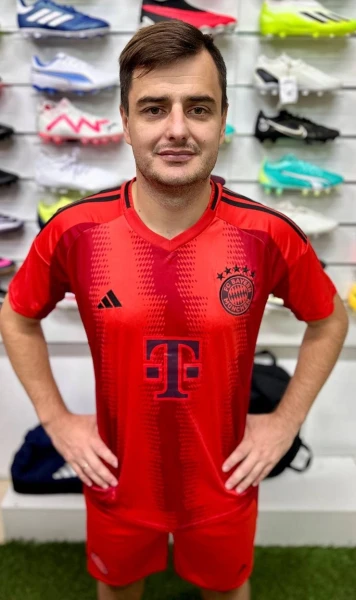 Футбольная форма Бавария (Bayern Munich) 2024-2025 домашняя красно-черная F0071
