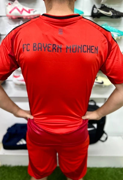 Футбольная форма Бавария (Bayern Munich) 2024-2025 домашняя красно-черная F0071