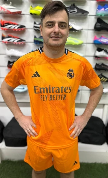 Футбольна форма Реал Мадрид (Real Madrid) 2024-2025 виїзна помаранчево-чорна F0085