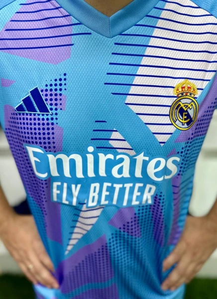 Футбольная форма Реал Мадрид (Real Madrid) 2024-2025 вратарская голубо-фиолетово-синяя F0086
