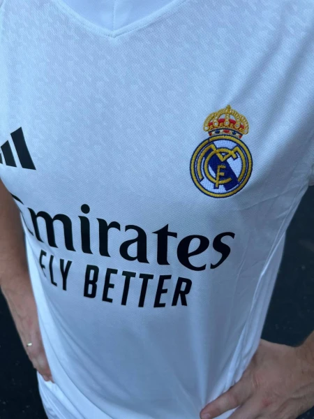 Футбольна форма Реал Мадрид (Real Madrid) 2024-2025 домашня біло-чорна F0087