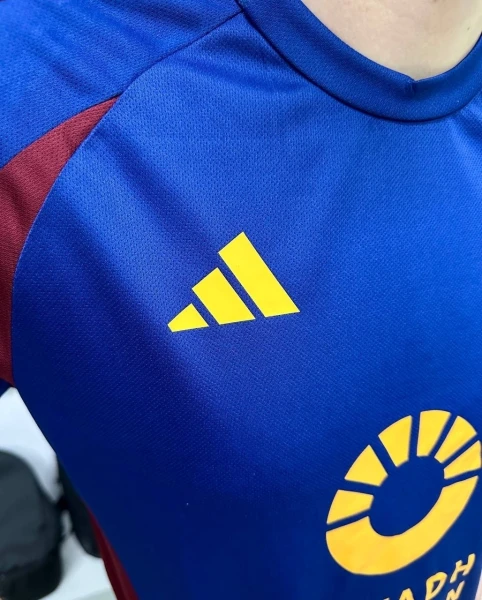 Футбольна форма Рома (Roma) 2024-2025 резервна темно-синьо-бордово-жовтогаряча F0094