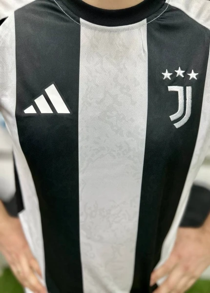 Футбольная форма Ювентус (Juventus) 2024-2025 домашняя черно-белая F0097