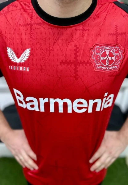 Футбольна форма Баєр (Bayer Leverkusen) 2024-2025 домашня червоно-чорна F0107