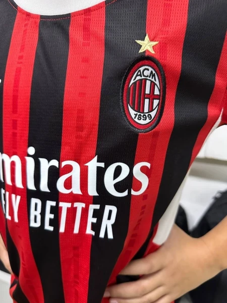Футбольная форма детская Милан (Milan) 2024-2025 домашняя красно-черная F0129